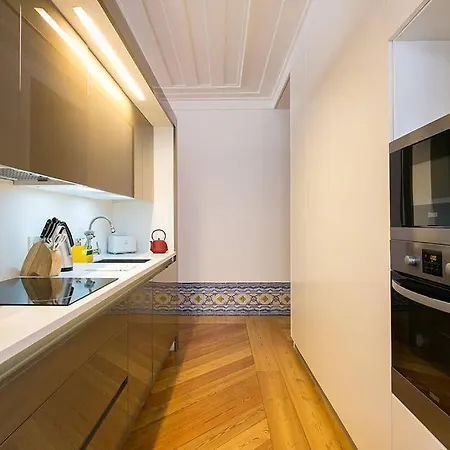 Guestready - Sleek Flat Near Santa Justa Lift Apartment