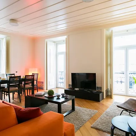 Joivy Elegant 2br With Workspace Nearby Baixa-chiado Subway 리스본