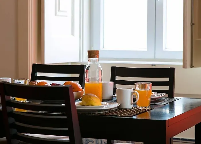 Guestready - Sleek Flat Near Santa Justa Lift * 리스본