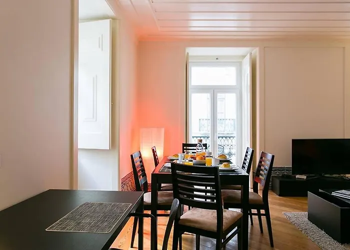 Guestready - Sleek Flat Near Santa Justa Lift 아파트 리스본